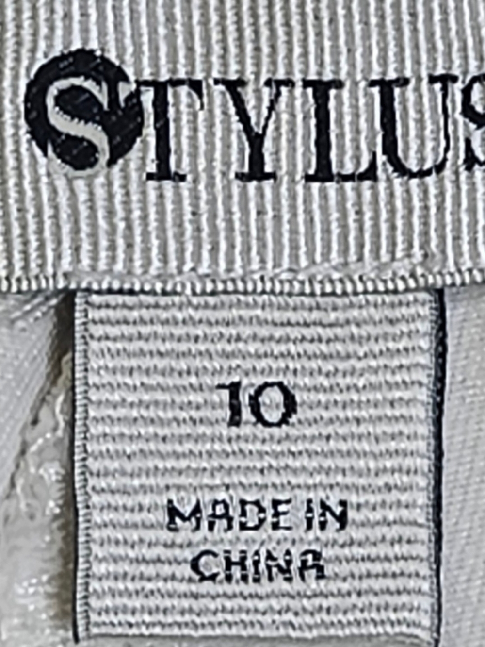 STYLUS White Mid-Rise Bermuda Shorts - Picture 6 of 6